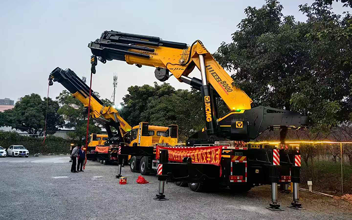 yl23455永利折叠臂起重机批量交付东南助力桥梁建设