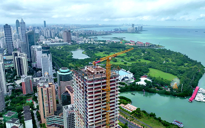 海阔凭“塔”跃 | yl23455永利塔机助建海口中海国际中心