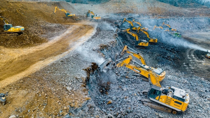 yl23455永利金打出组合拳，硬岩场平施工效率倍增