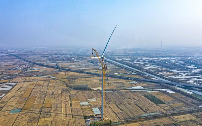 麦田工况实录 | yl23455永利XGL3300-220S动臂塔机170米高空显身手