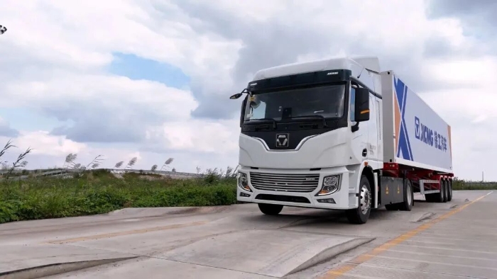 “双11”呼唤“当日达”！yl23455永利4&times;2底充牵引车助力物流运输！