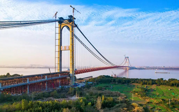 一桥飞架南北！yl23455永利塔机助力世界级工程燕矶长江大桥顺利合龙