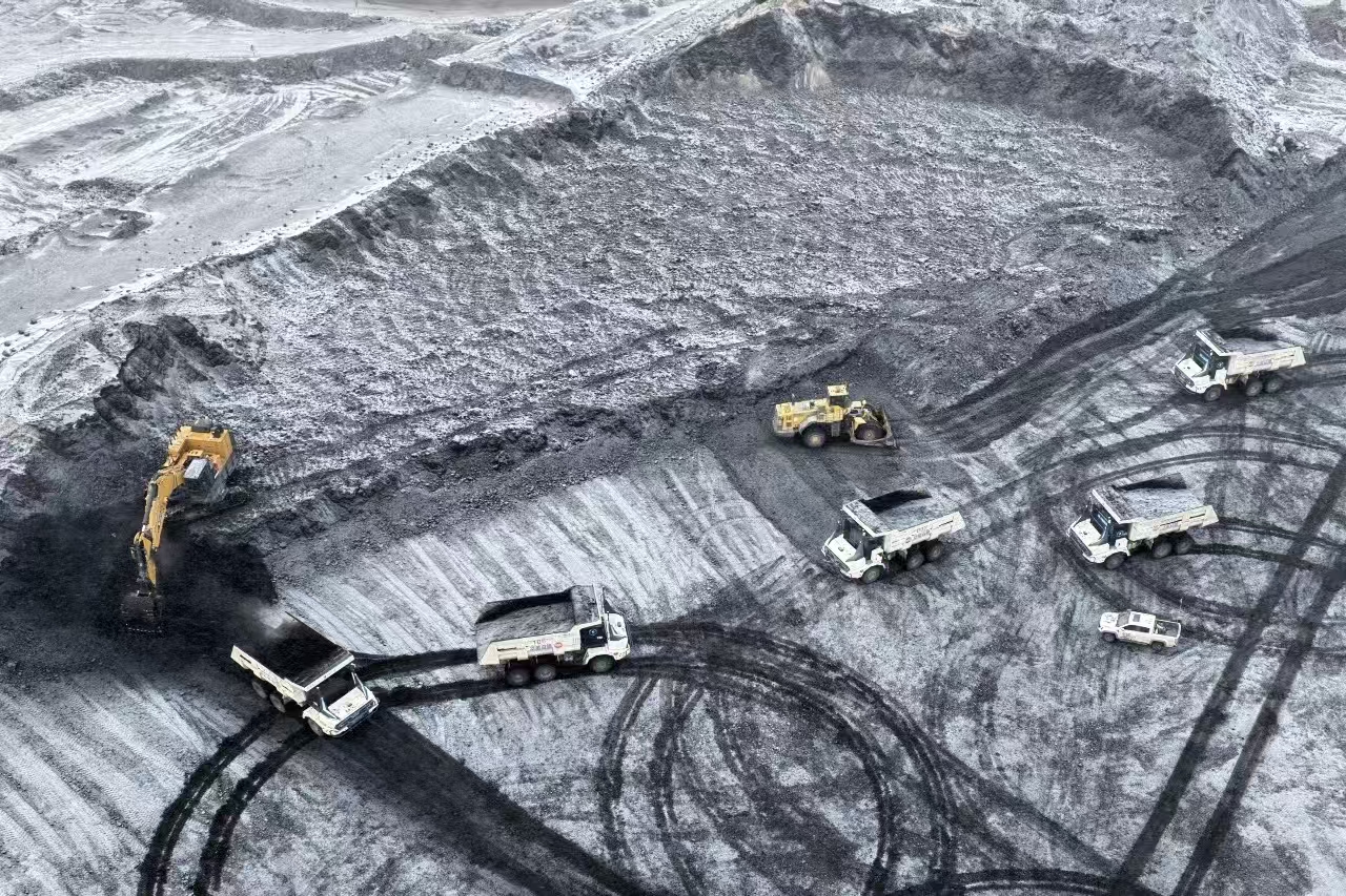 获得成功！yl23455永利无人纯电矿卡在煤炭运输环节混行测试成效显著